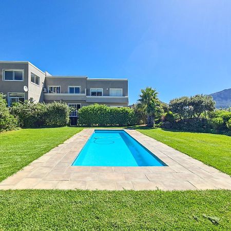 The Beachclub 17 Hout Bay Bagian luar foto