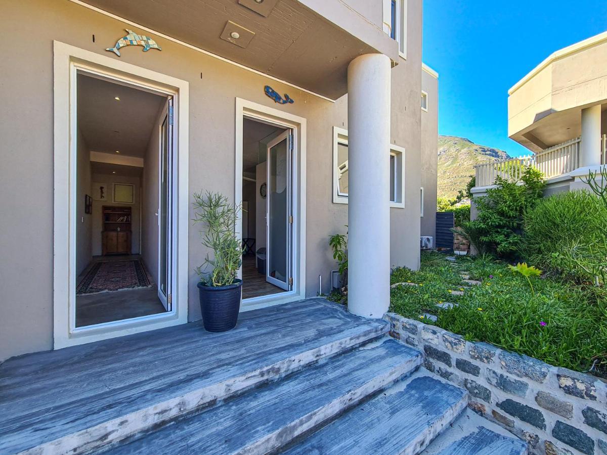 The Beachclub 17 Hout Bay Bagian luar foto